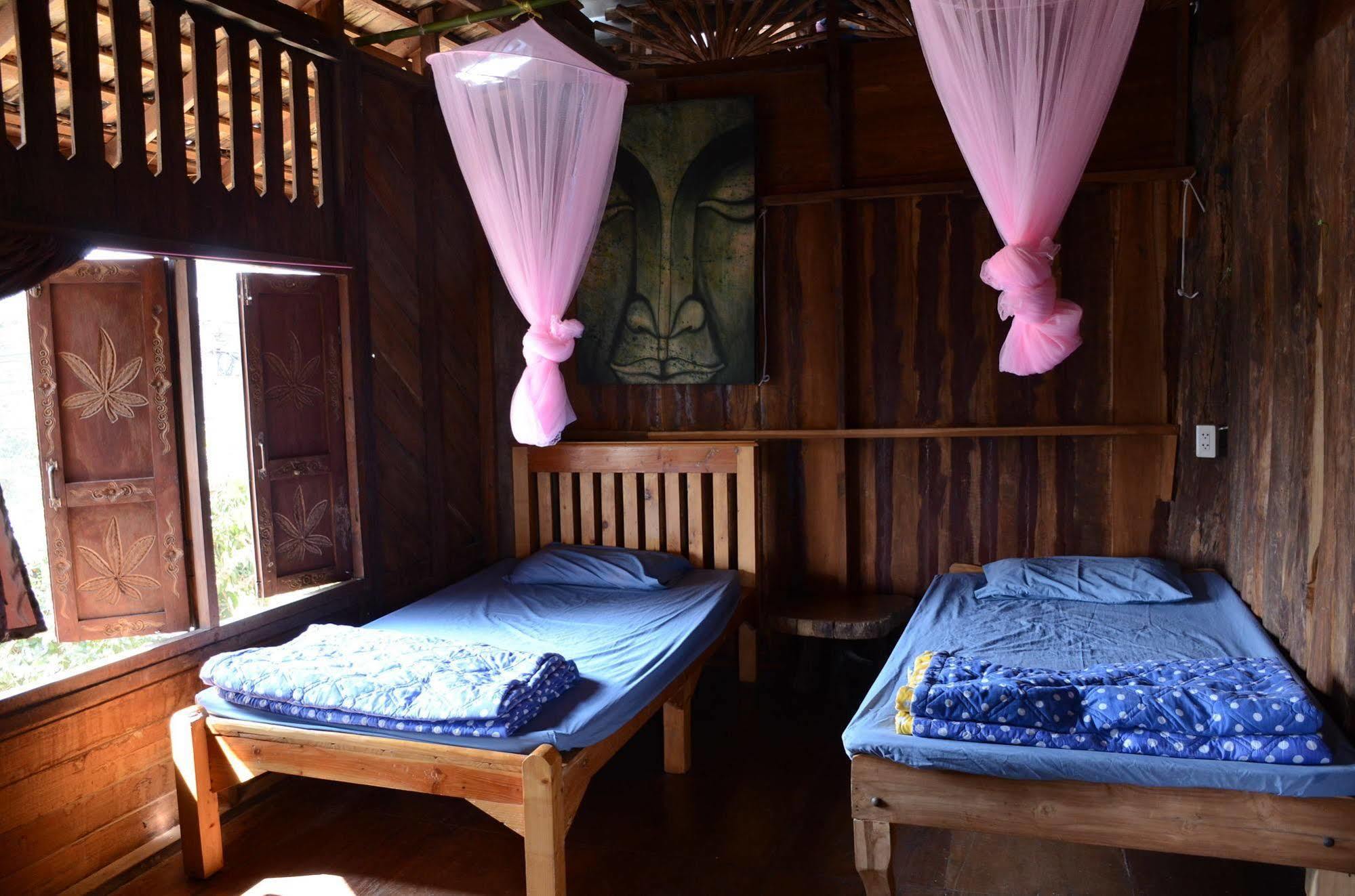 Up2U Guesthouse Pai Bagian luar foto