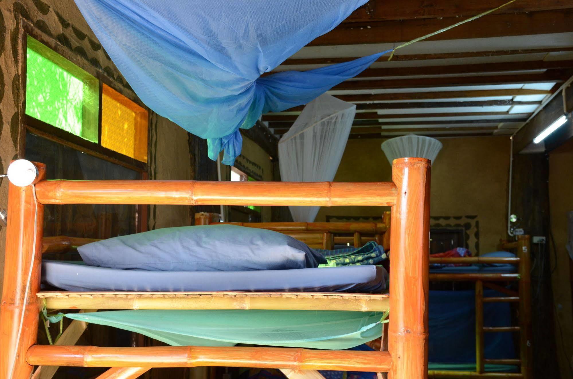 Up2U Guesthouse Pai Bagian luar foto