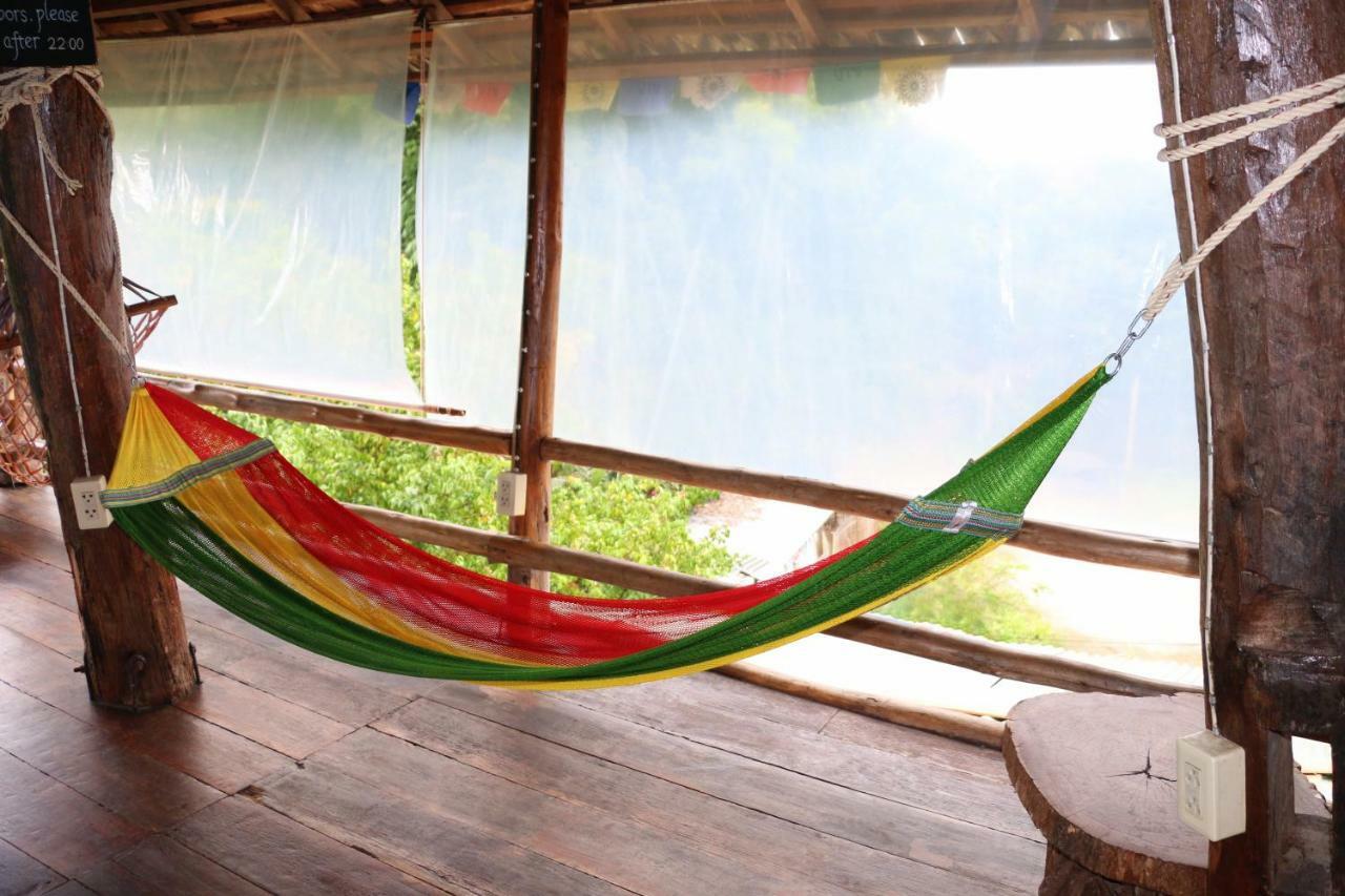 Up2U Guesthouse Pai Bagian luar foto